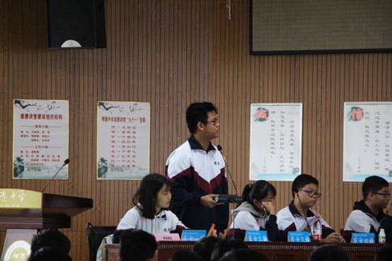 说明: C:\Documents and Settings\Administrator\桌面\辩论赛\IMG_6921.JPG