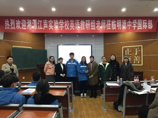 图片包含 天花板, 室内, 地板, 墙壁
已生成极高可信度的说明