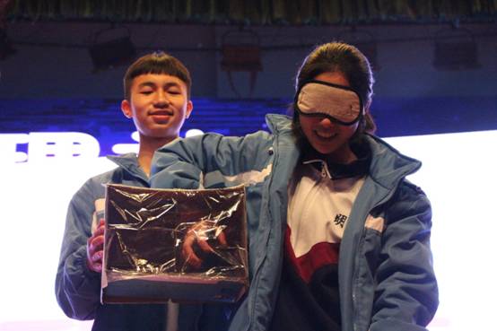 说明: C:\Documents and Settings\Administrator\桌面\社团展演照片\IMG_9149.JPG