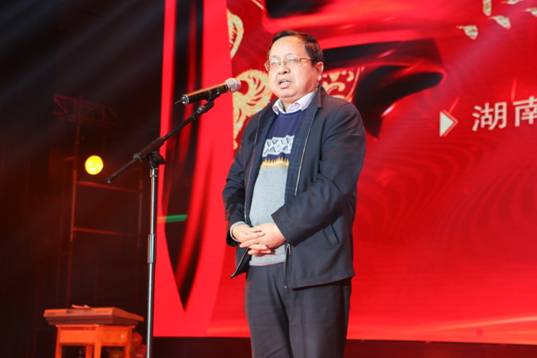 说明: C:\Documents and Settings\Administrator\桌面\2018元旦晚会挑选照片 本部\IMG_4348 陶校长致辞.JPG