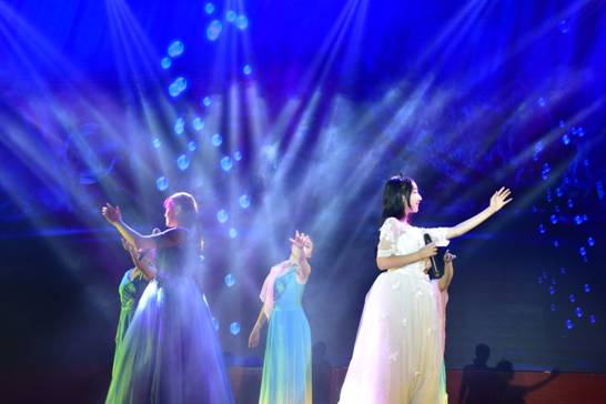 说明: C:\Documents and Settings\Administrator\桌面\2018元旦晚会挑选照片 本部\DSC_9859  歌伴舞《大鱼》.JPG