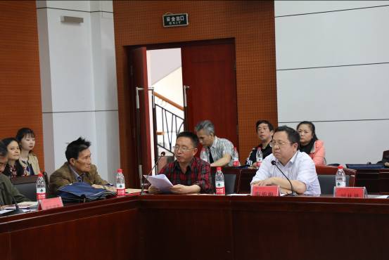 说明: E:\2018年上\新闻报道\龙璋等后人来学校参加校庆\2N0A6683.JPG