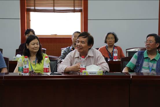 说明: E:\2018年上\新闻报道\龙璋等后人来学校参加校庆\2N0A6713.JPG