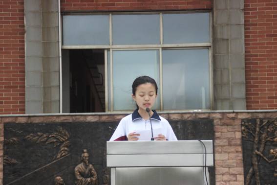 说明: C:\Documents and Settings\Administrator\桌面\第八周\第八周升旗照片\IMG_5188.JPG