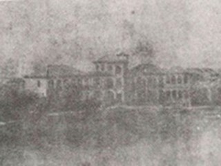 实验楼建于1909年毁于1938年