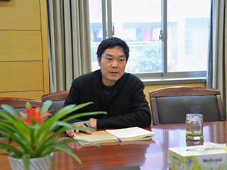 我校召开民主党派人士座谈会