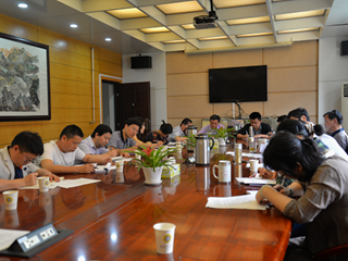 深入学习重要讲话精神，扎实推进全面从严治党——我校党委举行第一次中心组集体学习