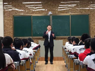 一位高考老兵和高考新兵聊高考——刘林祥校长在高考前30天与2017届高三学生深入交流