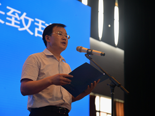 相约未来，期相与修齐治平——我校高三年级举行 “印记青春，相约未来”毕业典礼