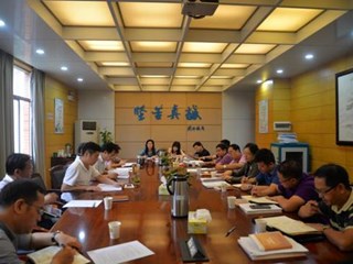 发挥示范引领作用，提升集团办学效益  ——明德中学举行2017—2018学年度教育集团第一次校务会