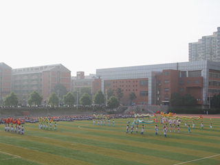 明德教育集团首届运动会暨明德中学第31届田径运动会花絮报道