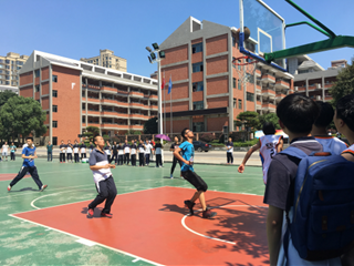 赛场拼搏，挑战自我