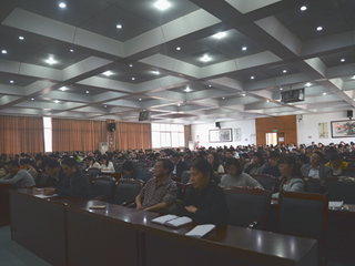 发挥垂范作用，打造一流团队——  明德中学2017届高考总结暨2017年奥赛总结大会