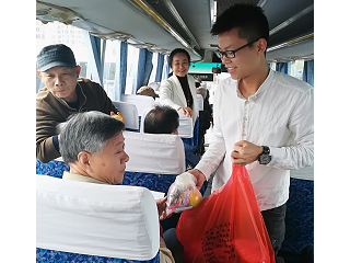 九九重阳节 浓浓敬老情