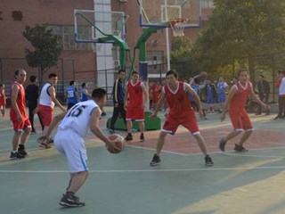 比出友谊，赛出风格——我校2017年教职工篮球赛圆满落幕