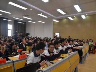 教学开放日系列活动报道之二一一  “三生”课堂展风采，杏坛才俊露峥嵘