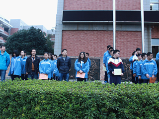 勿忘初心，砥砺奋进——记高三年级第五次阶段测试表彰大会