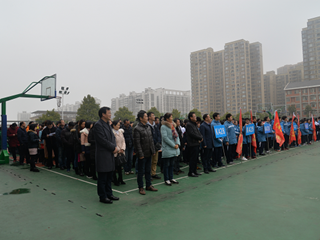 叩击洪钟辞旧岁，金声玉振迎新年一一记明德中学“迎接2018年元旦、敲响新年钟声”庆祝仪式