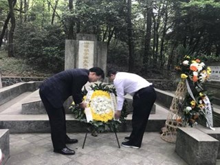 115周年校庆系列活动：清明登岳麓山，祭奠教育前贤——明德中学举行2018年清明祭扫活动