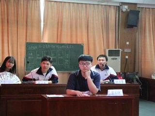 以书为伴 终生学习 ---记明德中学第二届“智慧少年团”知识抢答赛之精英挑战赛