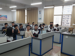 明德中学第十二届科技读书节系列活动——物理实验大赛