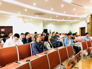 博古通今后，书香沁人心 ——明德中学语文学科中心开展读书交流分享活动