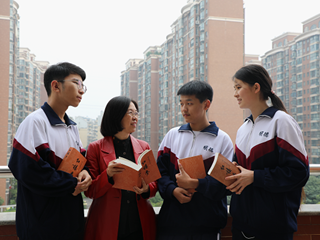 《中国教育报》特别报道：找寻“整本书阅读”难点的解决之道一位教师20年实践的启示