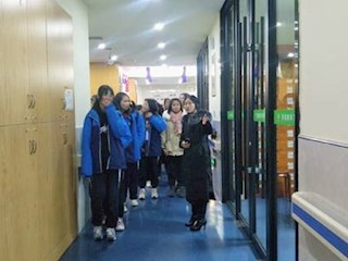 敬老尊贤  关爱真情——记明德中学K473班寒假社会实践活动