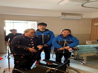 关爱老人 从我做起——记明德中学k471班寒假社会实践活动总结