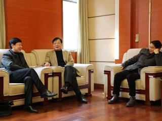 长沙市发改委副主任蔡东风一行来我校督查开学收费工作