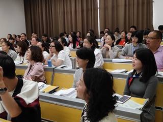 名师荟萃，共同发展——欢迎青海省海西州中学英语骨干教师培训班来我校参观学习