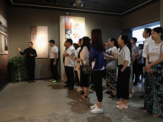 国歌声里忆烽火  田汉精神永流传——长沙市明德中学行政支部主题党日活动