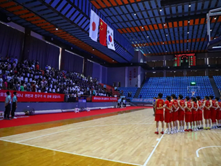 中日韩青少年篮球赛今日开赛，明德学子再展“泰安球王”风采！