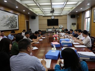 长沙市教育局谢平升调研员一行6人来校进行秋季开学督导