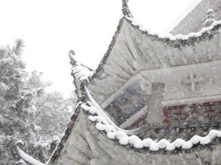 明德初雪 | 邀君共赏校园雪景！