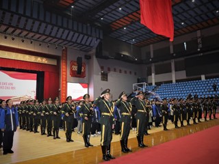 奋楫逐浪 奔赴天地 | 明德中学隆重举行2022年春季开学典礼