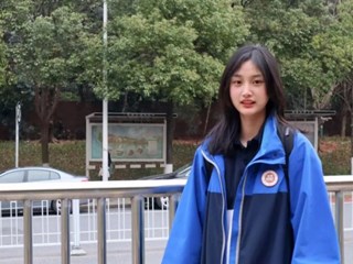 燃爆全网，明德高二女生球场单挑霸场20分钟！