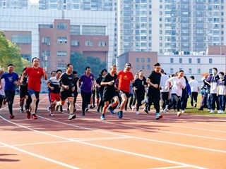 愉悦身心，凝心聚力！明德教师们的趣味运动会