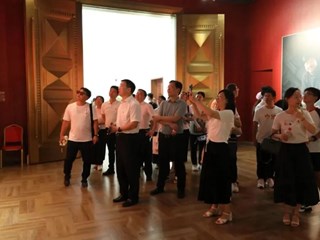 明德党建 | 追寻历史足迹，感受城市脉动