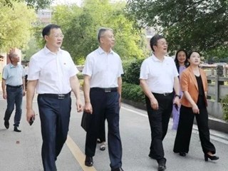 全国教科文卫体工会来明德中学调研教育工会工作