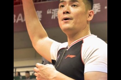 校友李理：无体育不明德，从篮球少年到CBA裁判